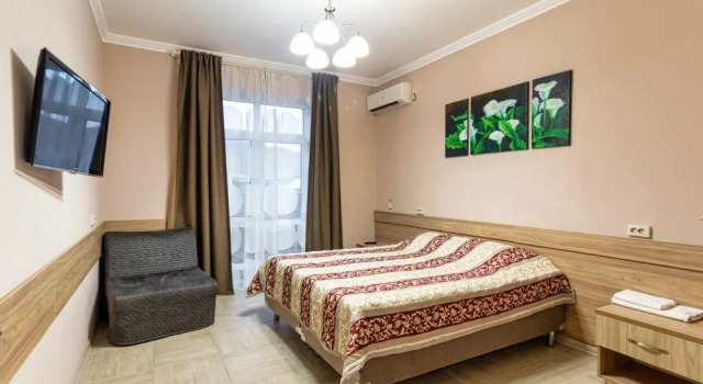 Gueshouse on Dekabristov 27
