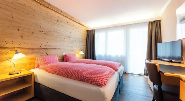 Двухместный номер Standard с балконом и с видом на озеро Hotel Weisses Kreuz