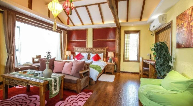 Lijiang Yinyu Inn, Забронировать Отель Лицзян Юньнань, рядом с Улица Сквер-стрит Древнего города Даянь