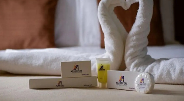 Четырёхместный семейный номер Standard Achievers Airport Hotel