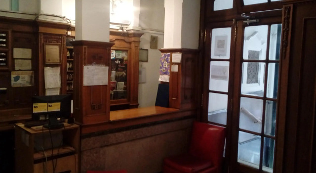 Gran Hotel España, Rezerwuj Hotel Hotele w Buenos Aires z basenem, Basen