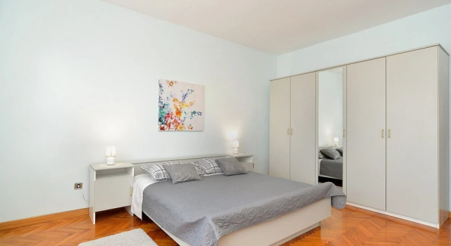 Apartment 1947