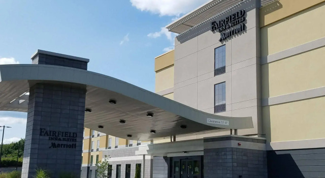 Fairfield Inn & Suites Springfield Holyoke, Buchen Sie Hotel Hotels in New England mit Frühstück, Frühstück