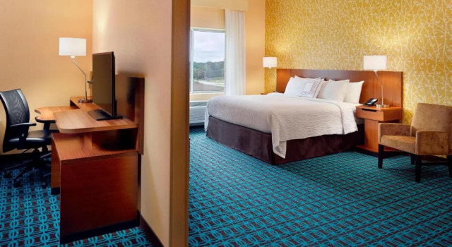 Люкс с видом на горы Fairfield Inn & Suites by Marriott Hendersonville Flat Rock