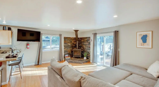 Ski & Board in South Lake Tahoe! Updated Home, Buchen Sie Ferienhaus Meyers South Lake Tahoe Area