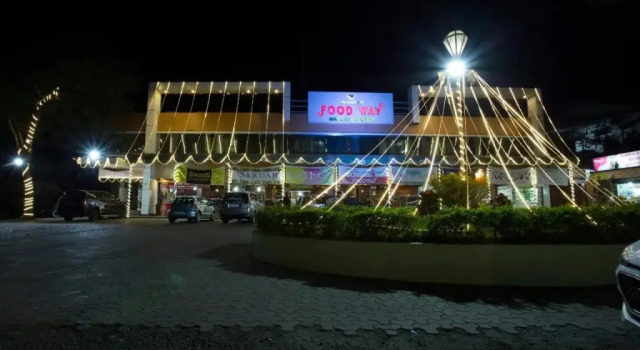 OYO 24134 Diamond Foodway, Забронировать Отель Отели штата Махараштры 3 звезды, 3*