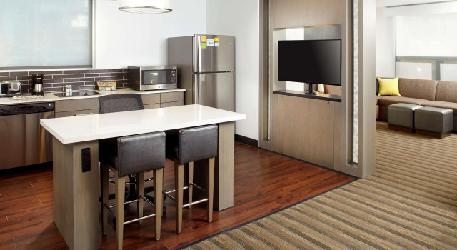 Четырёхместный люкс с кухней c 1 комнатой Hyatt House Denver Lakewood Belmar