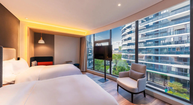 Двухместный номер Standard Holiday Inn Express Yichang Riverside by IHG