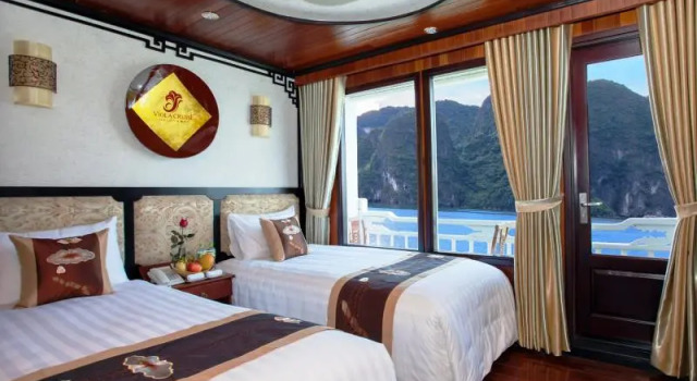Двухместный номер Standard с балконом Viola Cruise Halong Bay
