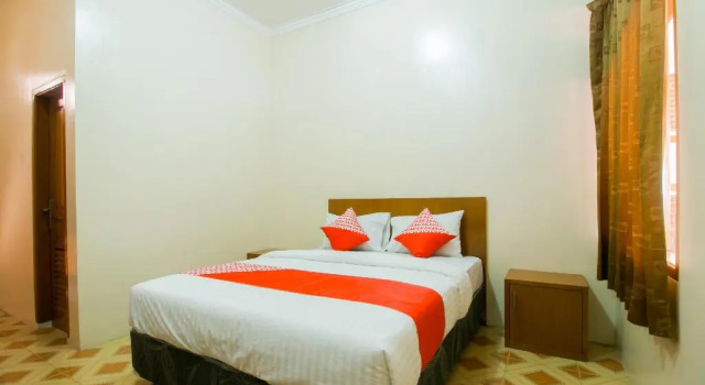Luxo quarto OYO 1667 Edotel Smkn 1 Pacet Syariah