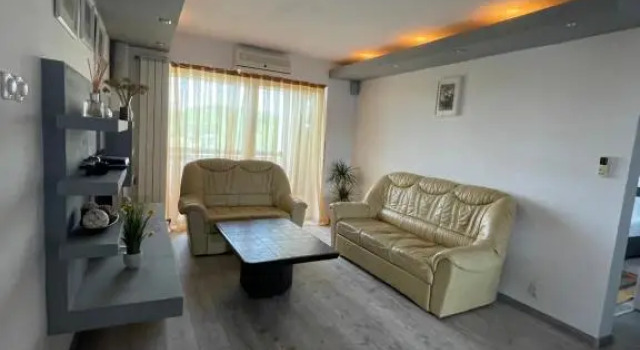 Lovely 3 bedrooms Apartament, Varaa Huoneisto Oradea 