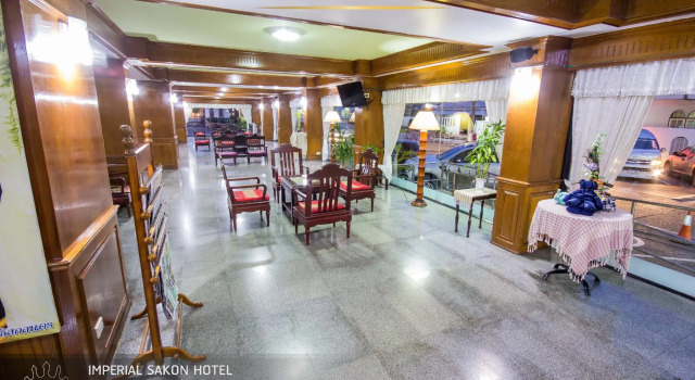 Кровать в общем номере Imperial Sakon Hotel