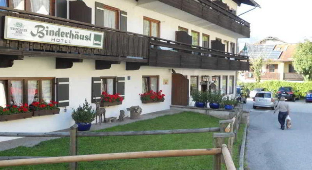 Hotel BinderhA¤usl, Varaa Hotelli Hotellit Baijeri pysäköinnillä, Pysäköinti