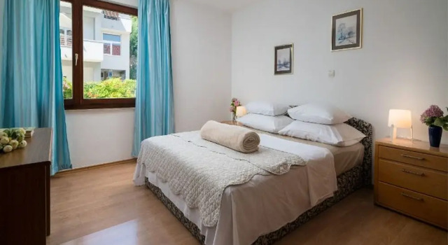 Apartments Tomas, Забронировать Апартаменты/квартира Омиш Окрестности Сплита, рядом с Пляж Мала Лука