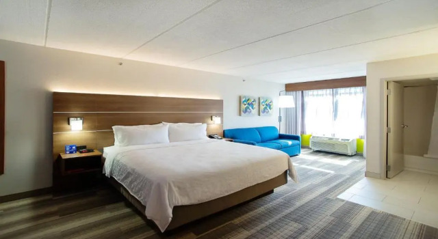 Люкс Holiday Inn Express & Suites Tempe by IHG