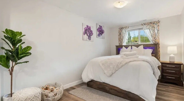 NEW Near Golf Yoga Classes Private Suite Wine, Брондау Қонақ үй Калгари Calgary Region