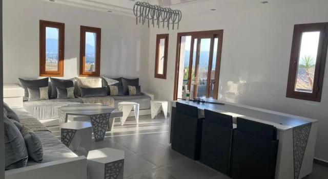 Appartement de 103m2 dans complexe balnéaire Lilac's garden, Rezerwuj Apartament Hotele w Tanger-Tetouan z parkingiem, Parking
