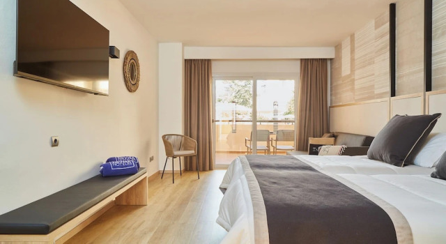 Номер Standard с балконом Invisa Hotel Club Cala Blanca