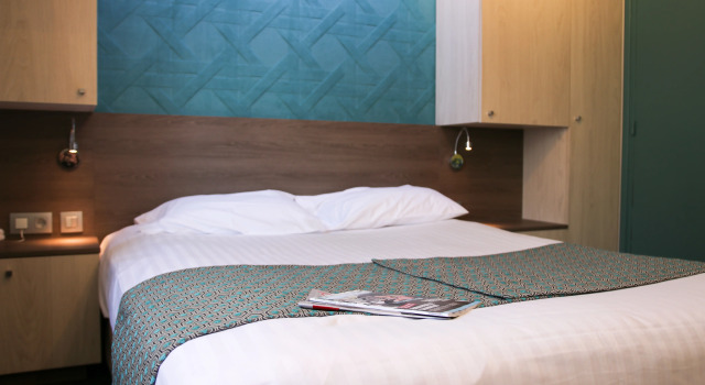 Hotel Plage Saint Jean, Забронировать Отель Отели Ла-Сьота 3 звезды, рядом с Пляж La Ciotat Beach, 3*