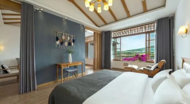 Семейный люкс Deluxe c 1 комнатой Daoxiang Light Luxury View Inn (Tengchong Heshun Ancient Town Branch)