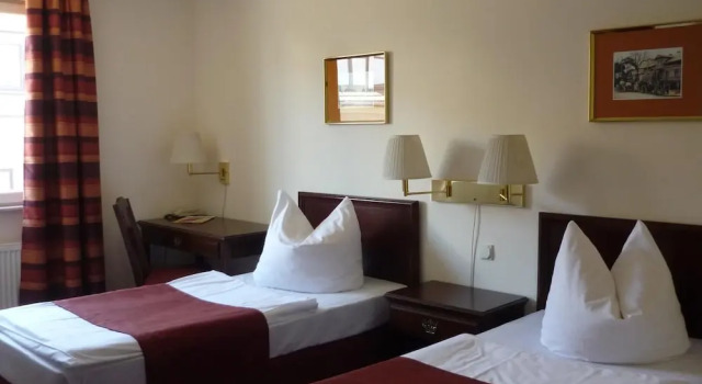 Stadt gut Hotel Traditionshotel Großbeeren 1813, Rezervovat Hotel Hotely v Braniborsko s parkováním, Parkování