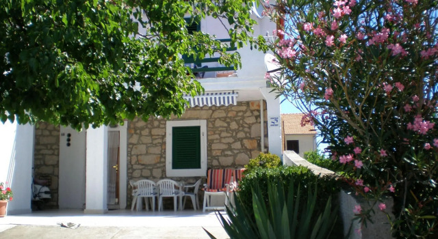 Tonci - 30 m From Beach - A1 Doli
