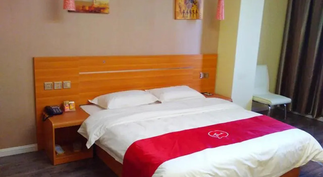 Номер Standard Thank Inn Chain Hotel Guizhou Bijie City Weining Railway Station