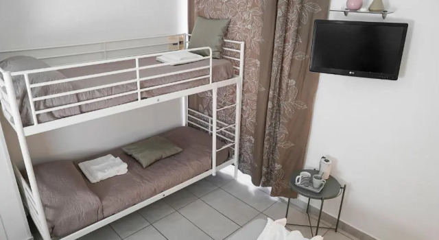Nina Suites, Забронировать Отель Отели Неаполя 3 звезды, рядом с Кафедральный собор Неаполя, 3*
