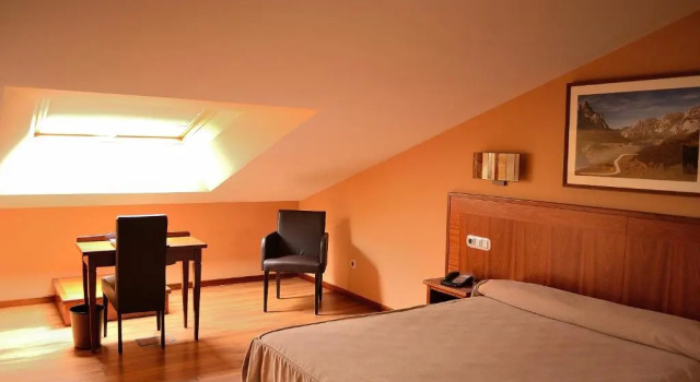 La Colina, Rezerwuj Hotel Gijón 