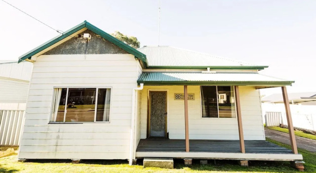 Coal d' Vine Cottage - Cessnock NSW, Забронировать Дом для отпуска Сесснок Hunter Valley