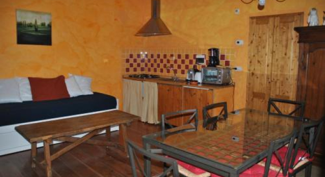 Rossodisera, Rezervați Hotel Antria Toscana