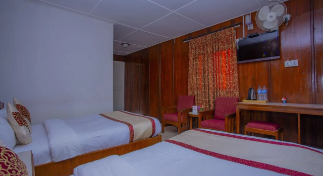 Двухместный номер Deluxe с балконом Jungle Nepal Resort