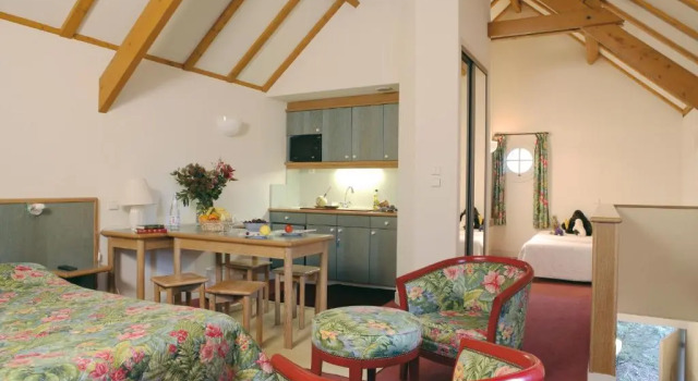 Трёхместная студия CitHotel Avallon Vauban