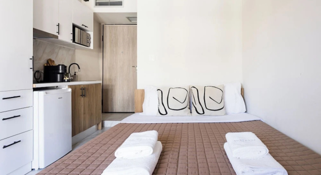 Студия с балконом и с видом на город AEONS - Hotelia Hospitality Group