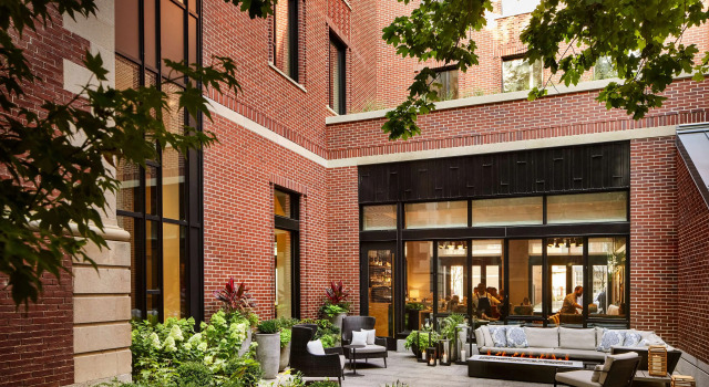 The Whitney Hotel Boston, Забронировать Отель Отели Бостона с завтраком, рядом с Charles Hayden Planetarium, Завтраки