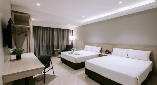 Четырёхместный номер Deluxe The Rich Hotel