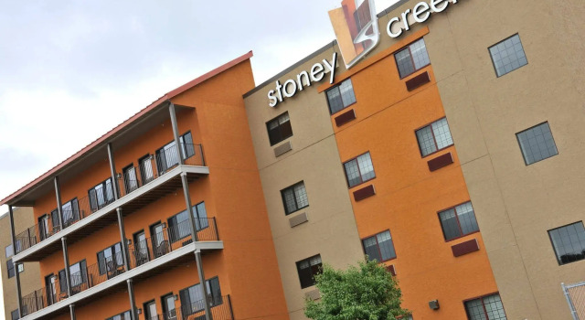 Stoney Creek Hotel Sioux City, Забронировать Отель Сиу-Сити Айова, рядом с Sioux City Orpheum