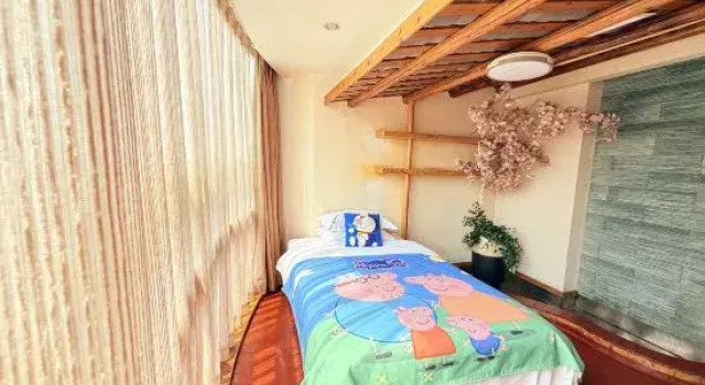 Четырёхместный семейный люкс Cloud Gathering Hotel (Chenzhou Wuling Square Chenzhou Station Store)
