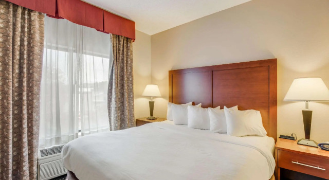 Doppel Suite Rodeway Inn & Suites