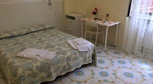 Albergo Oasi, Buchen Sie Hotel Vomero Neapel, in der Nähe von Istituto Pascale