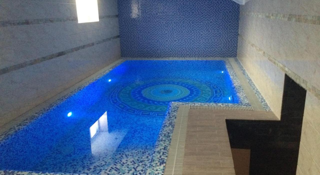 Chernivtsi Apartments, Book Apartment Hotels in Chernivtsi with a Pool, Swimming Pool