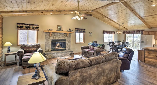 Коттедж Rocky Mountain Home w/ Deck - Near Fishing & Dtwn!