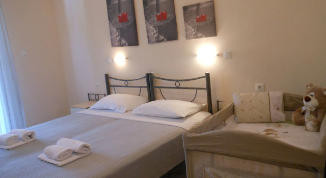 Ziogas Apartments