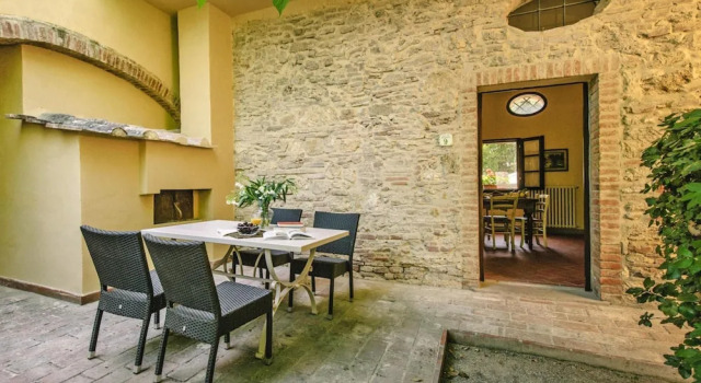 Апартаменты Country House in Tuscany With Pool