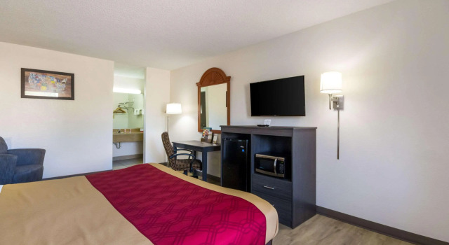 Econo Lodge Little Creek