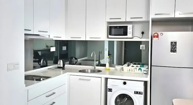 Семейные апартаменты с 2 комнатами с балконом Mercu Summer Suites premium Charter KLCC