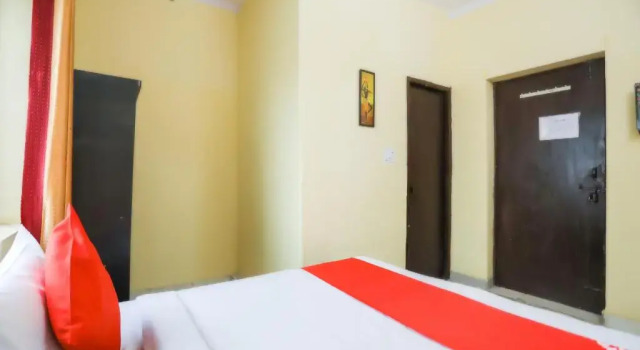 Grand Prateek Residency by OYO Rooms, Забронировать Отель Грейтер-Нойда штат Уттар-Прадеш