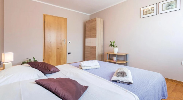 Beautiful Home in Pula With Wifi and 4 Bedrooms, Reserva ahora Hotel Hoteles en Pula con aparcamiento, Aparcamiento
