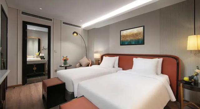 Двухместный номер Deluxe Le Premier Hotel & Rooftop Bar