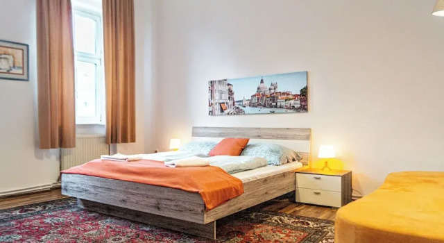 Spacious 2BR Apt Near Wiener Stadthalle